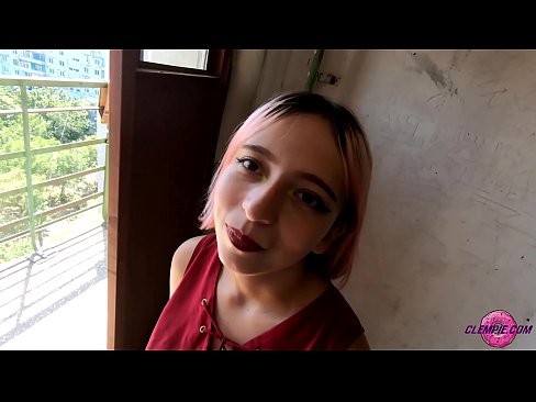 ❤️ Sensual student thith një të huaj në pjesën e jashtme - sperma në fytyrën e tij ❤️ Video porno në sq.dewporn.ru ❌